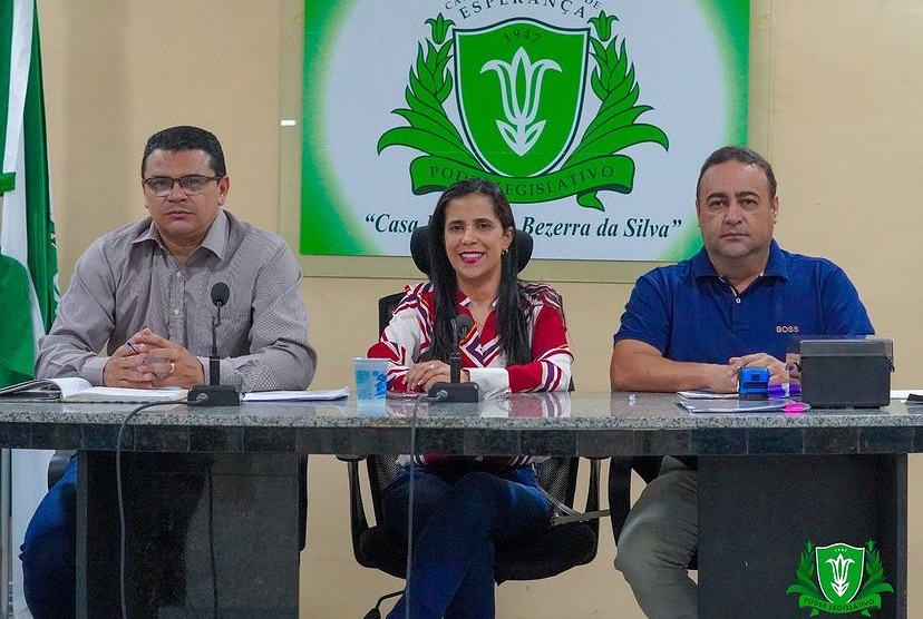 Câmara Municipal de Esperança aprova férias do prefeito Nobinho Almeida
