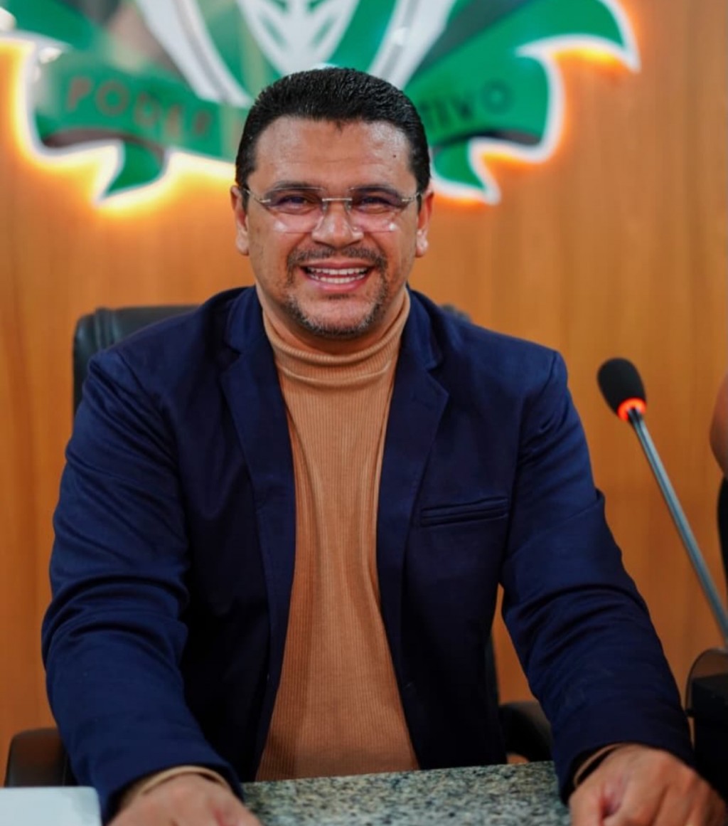 Câmara Municipal de Esperança aprova requerimentos e Moção de Aplausos em sessão ordinária (09/12)